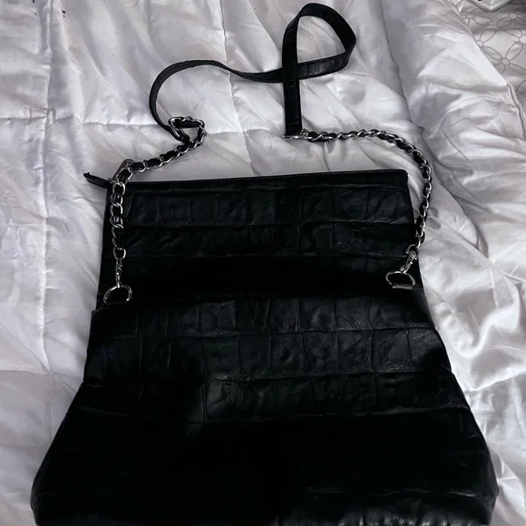 Nicole by Nicole Miller black gold over crossbody - Picture 5 of 12